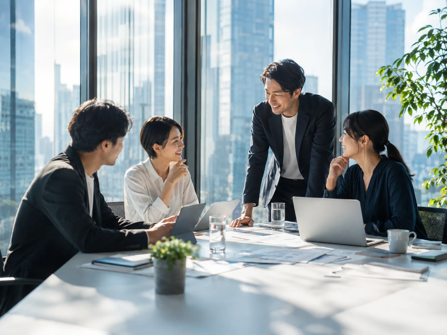 マーケティングを検討する日本人チーム